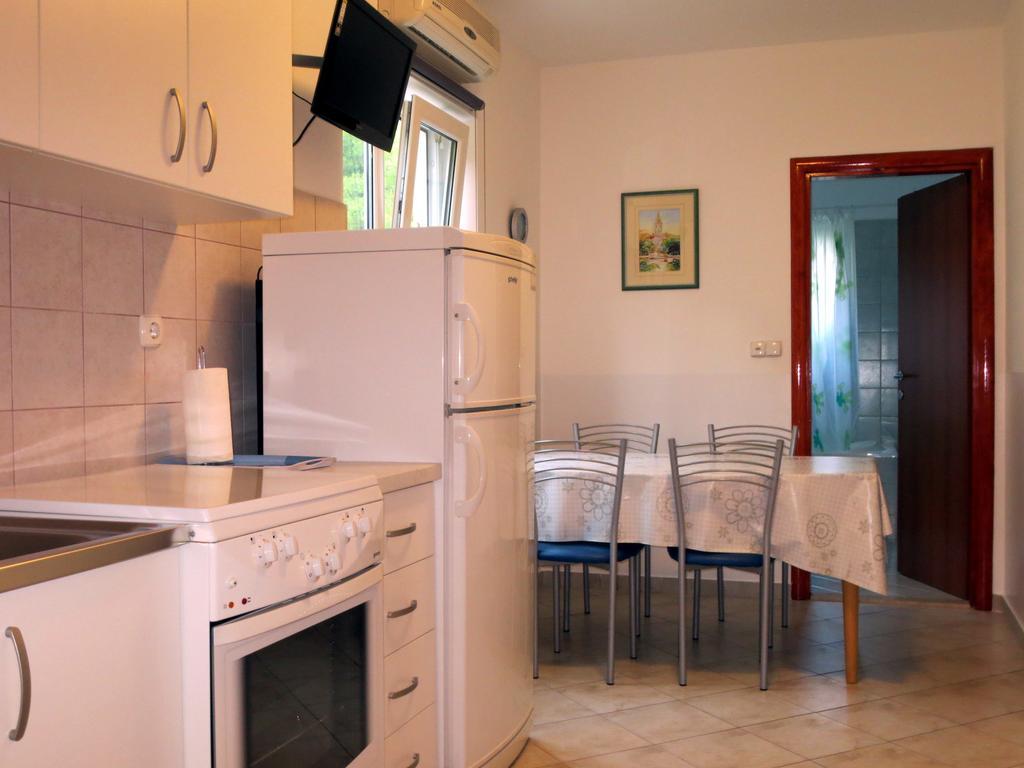 Apartments Kovacic Omiš Δωμάτιο φωτογραφία